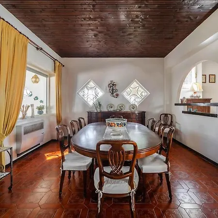 Grace 50 Mt From The Sea Fort Village