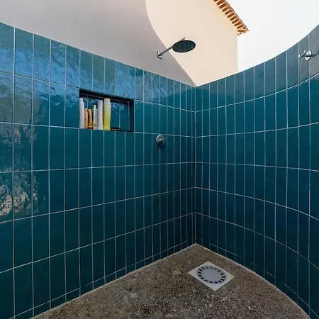 Grace 50 Mt From The Sea *